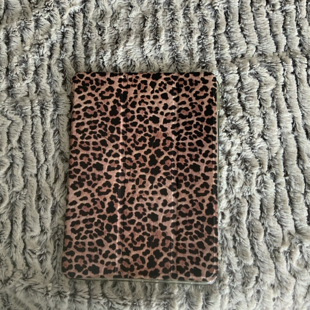 IPad Pro leopard case